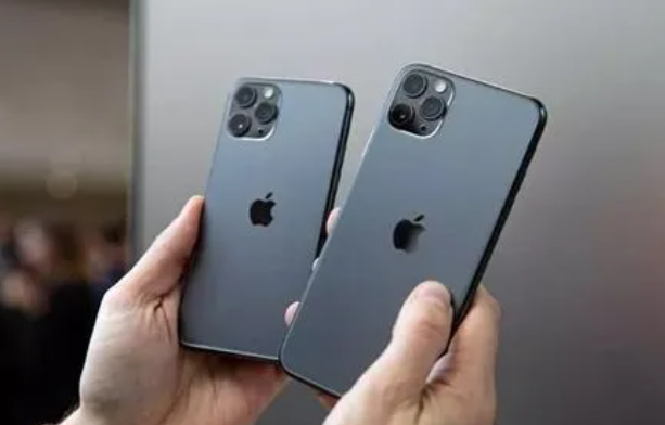 iphone11内存满了开机白苹果怎么办